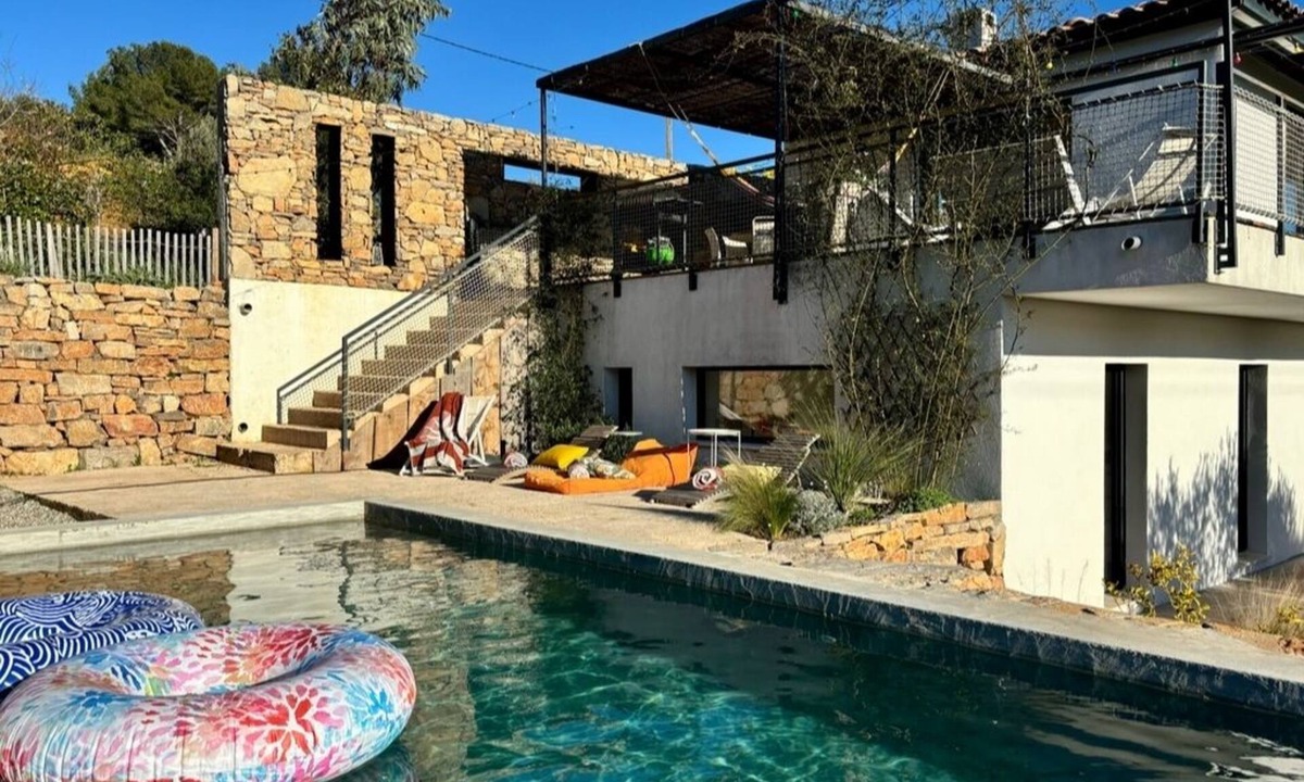 Carnoules Villa | Modern villa with pool in the heart of Provence, 30 minutes from the beaches