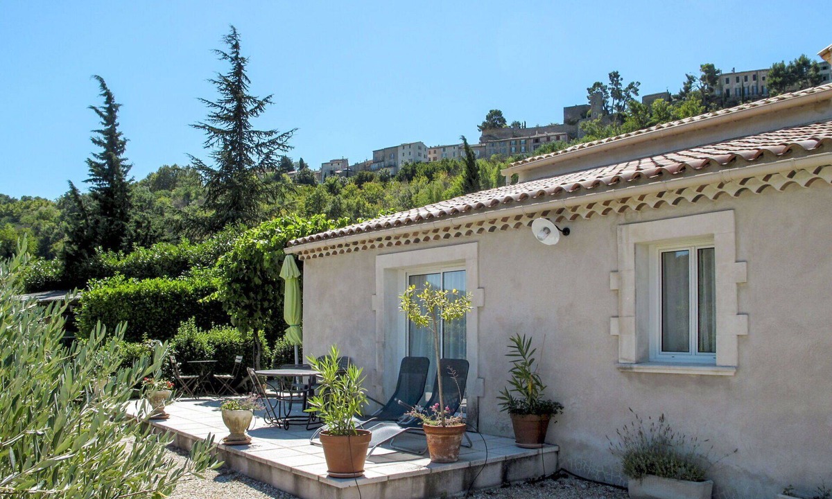 Menerbes House | Nice apartment in villa for 4 people with WIFI, TV and terrace