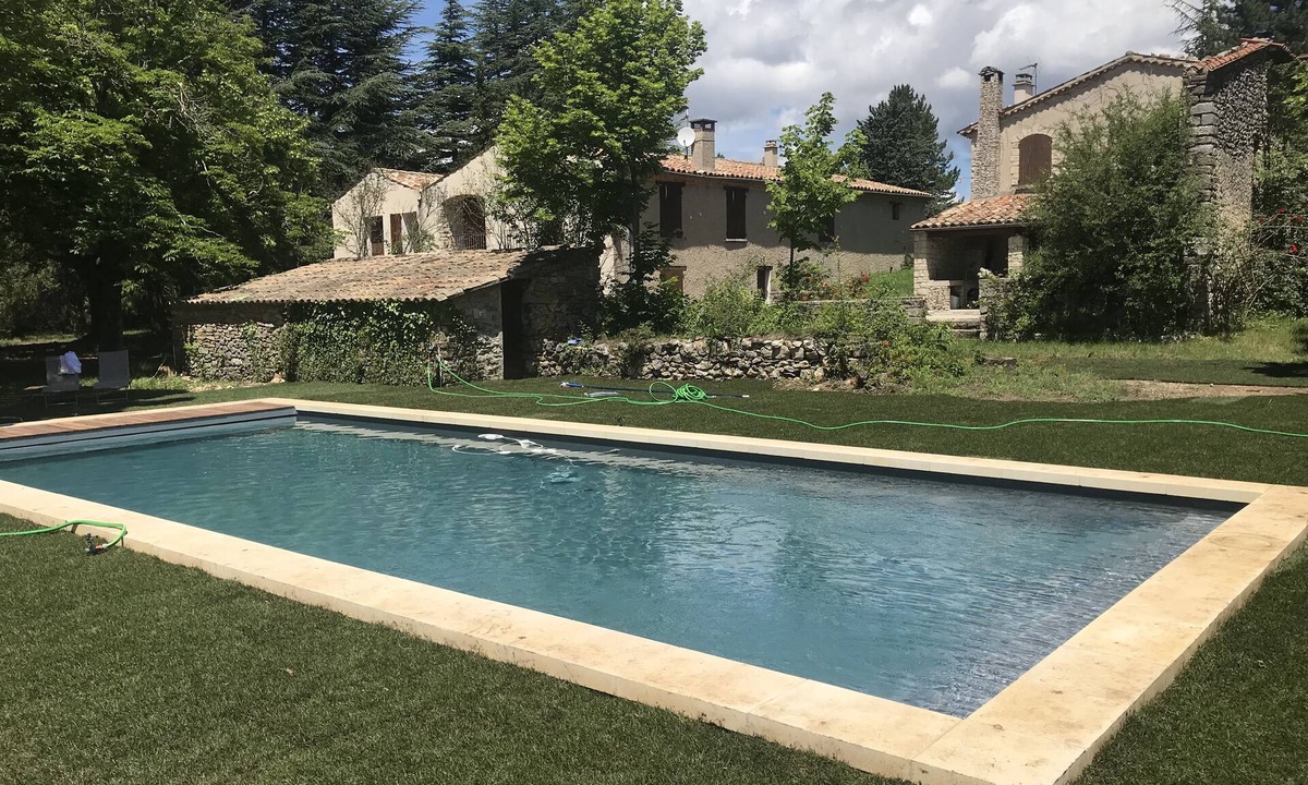 Sault House | Old house surrounded by 8 hectares of lavender- heated pool