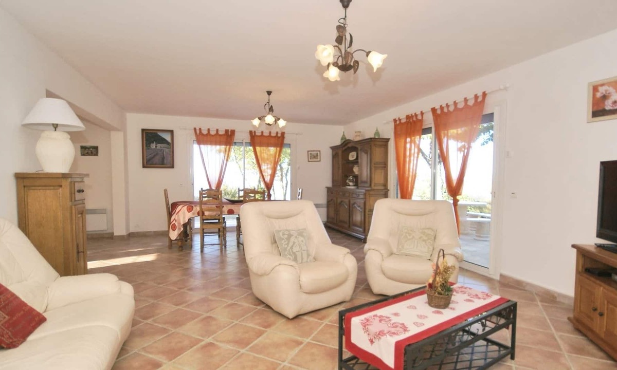 Aiguines House | Pastoral Holiday Home with Terrace, Garden