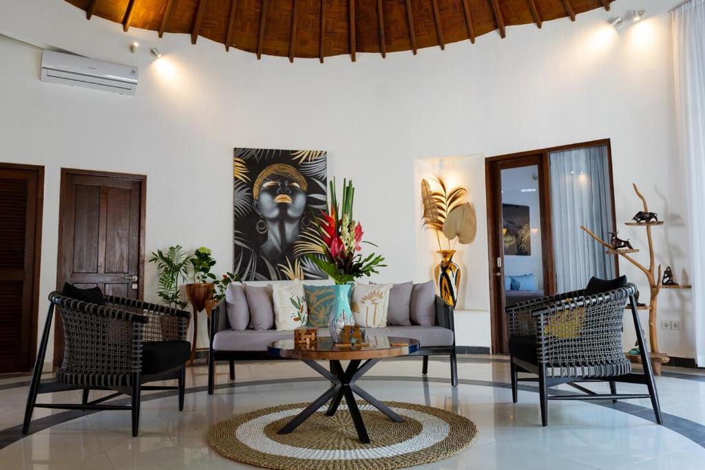 Sunset Road Villa | Peaceful 2br with pool & garden