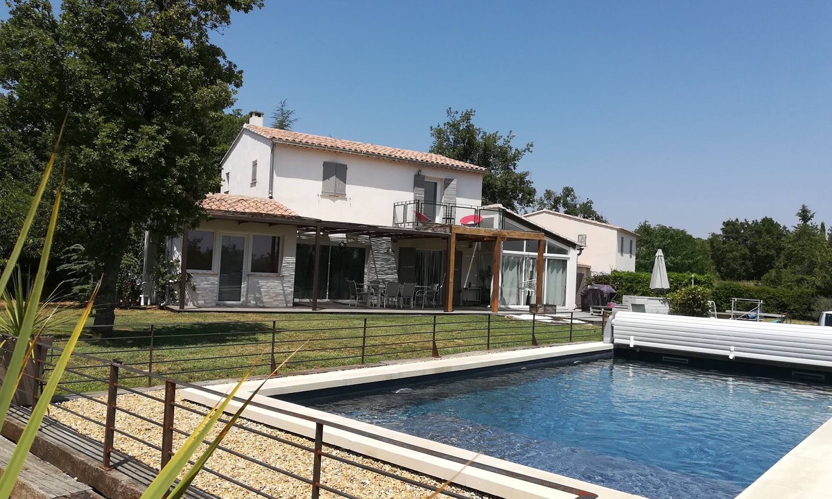 Viens House | Pleasant house in Luberon with swimming pool, France