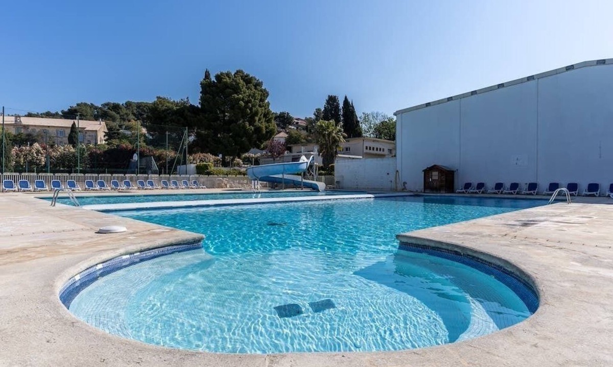 Les Bormettes Condo | Près de la plage | T2 | Accès piscine, TV, Wifi