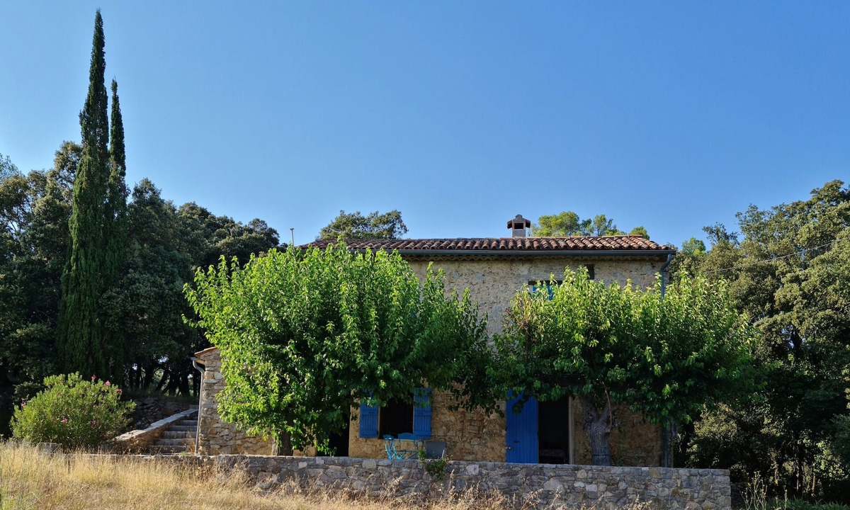 Entrecasteaux House | Pretty country house, shaded terrace, river nearby