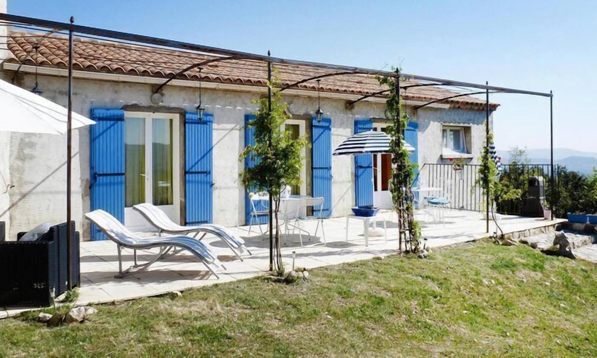 Bedoin House | Provencal holiday home with private garden, Bédoin