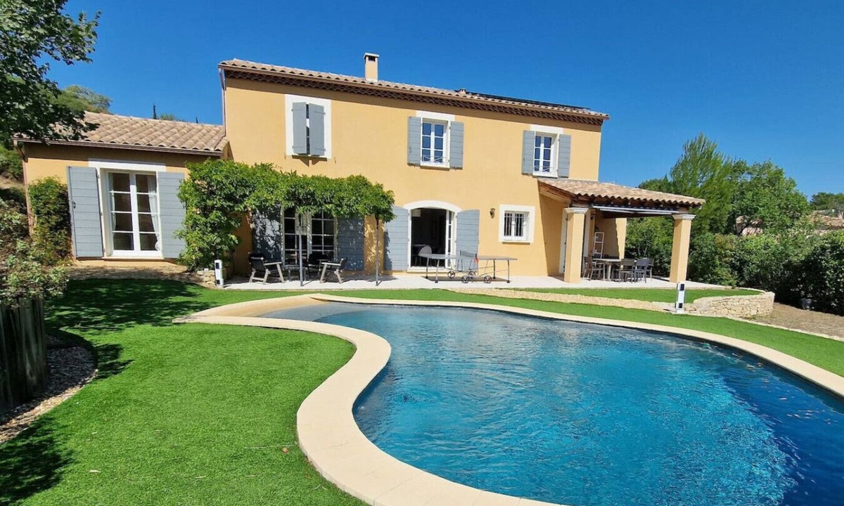 Aurons House | Provencal villa with pool