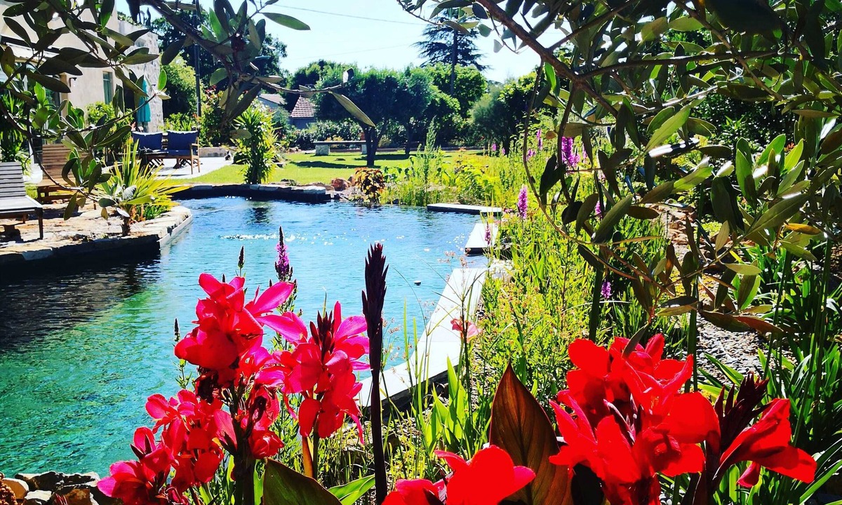 Besse-sur-Issole House | Provence chic, relaxation, Spa, natural pool in a green setting for 2
