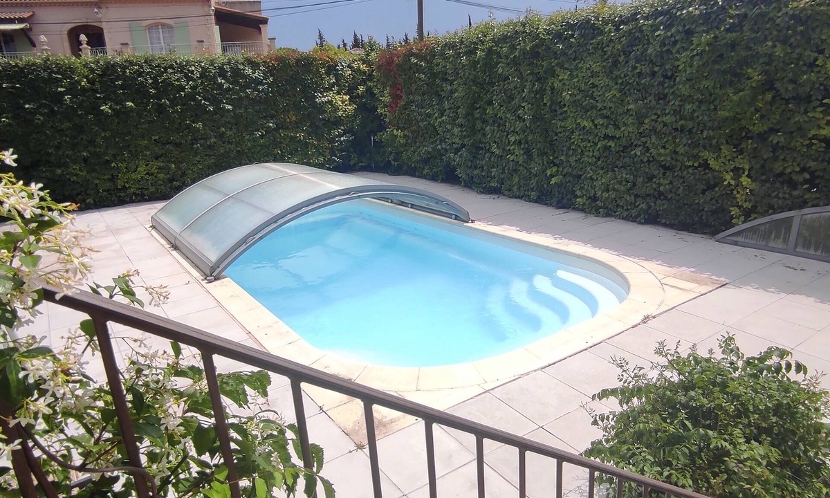 Pelissanne House | Provence house with indoor swimming pool