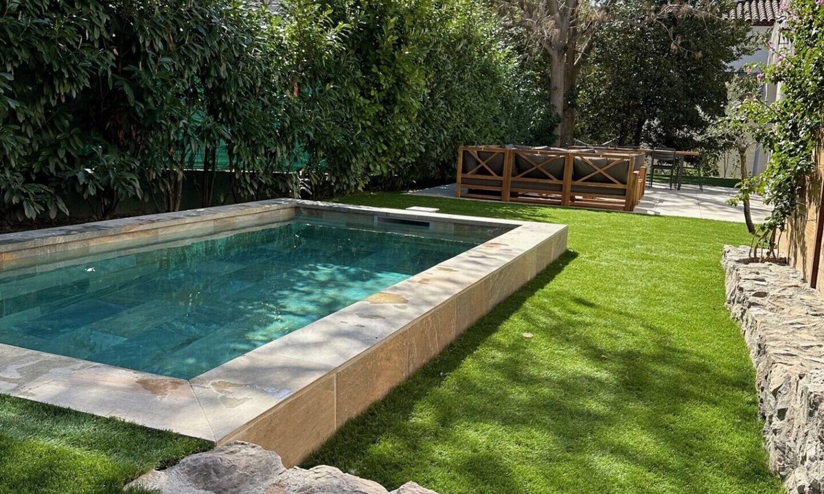 Mazargues House | Quiet house in the heart of the village of Mazargues 7 pers - swimming pool