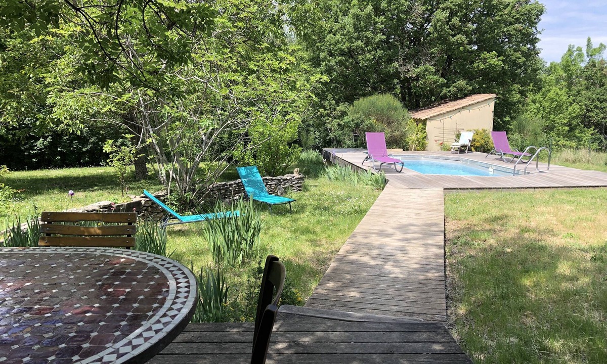 Saignon House | Quiet House with pool in the middle of LUBERON