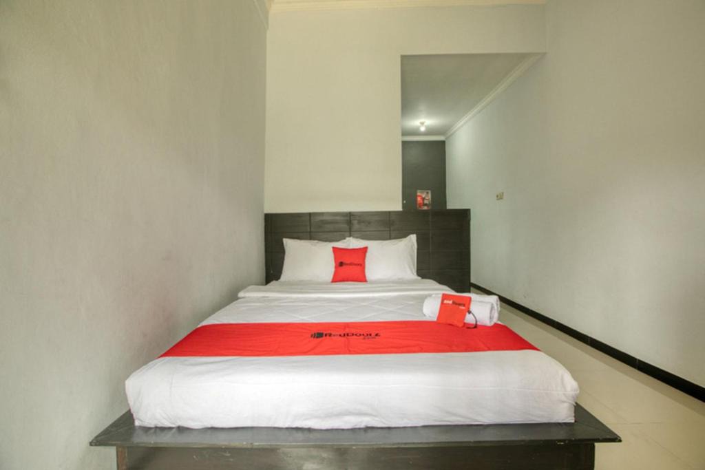 Mumbul Hotel | RedDoorz near Exit Toll Nusa Dua