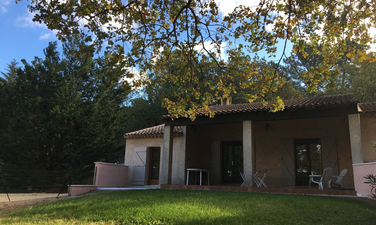 Mondragon House | Séjour Provençale au Coeur de la Pinède au Gîte L'oustal