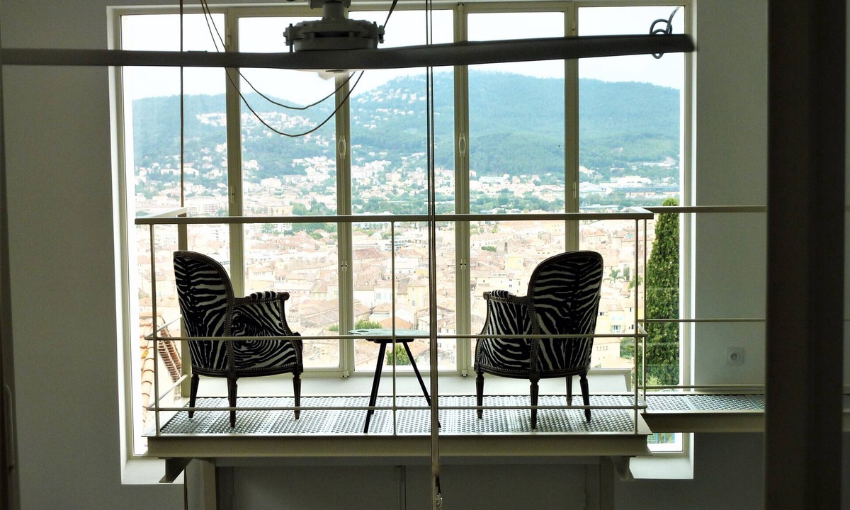 Hyeres House | Spacious Loft, Exceptional View