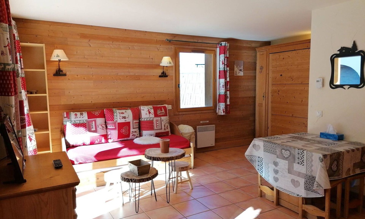 Pra Loup Apartment | Spacious, Well-Equipped Studio in Quiet, Nature-Filled Area Near Pra Loup