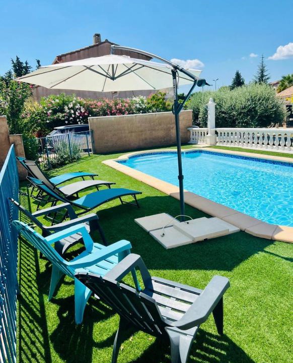 Carnoules Apartment | Studio indépendant dans propriété avec piscine