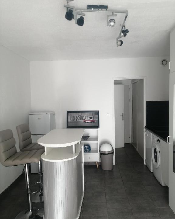 Toulon - Hyeres Apartment | Studio Port de Hyeres