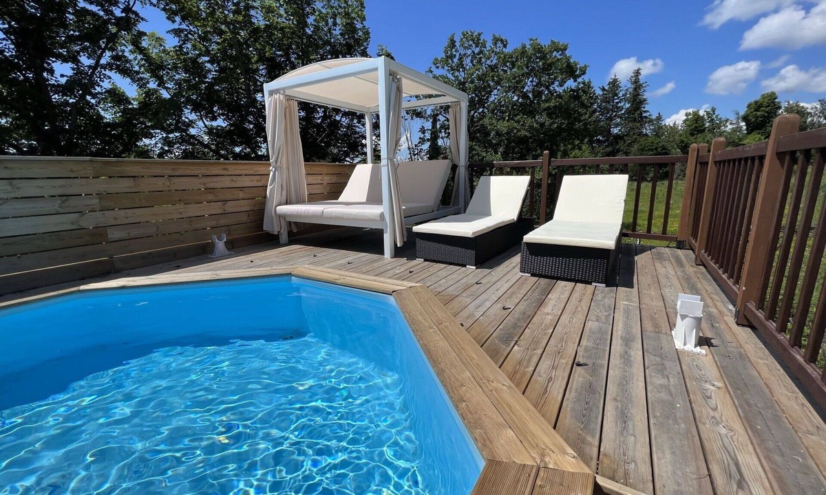 Cruis House | Stunning private villa for 6 people with WIFI, private pool, TV, terrace and pets allowed