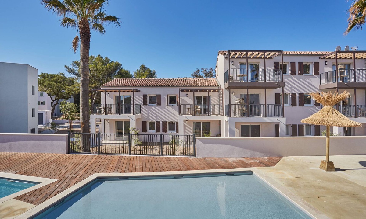 Giens Condo | T2 + cabine pour 6 | Plage à proximité | Piscine