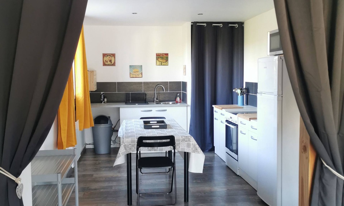 Courthezon House | T2 independent with swimming pool
