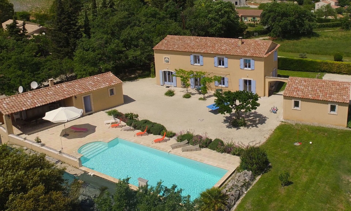 Lacoste Other | Traditional provincial holiday home - air conditioned