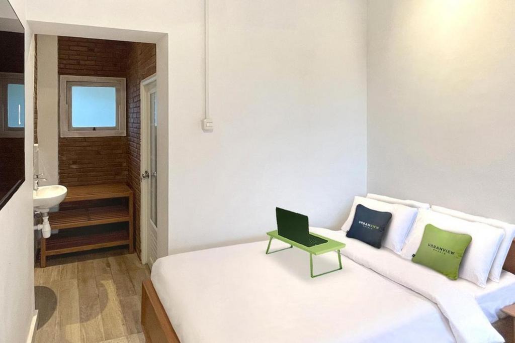 Tretes Hotel | Urbanview Wisma Nirwana Tretes near Cimory Prigen