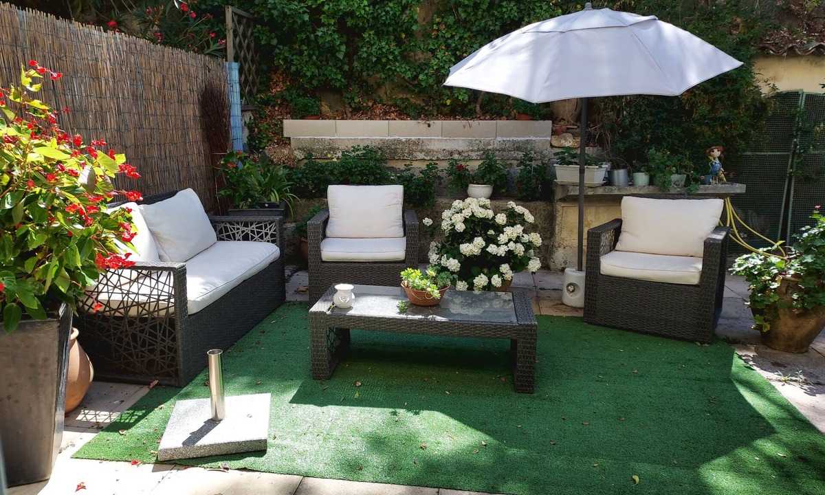 Mondragon House | Very pretty village house