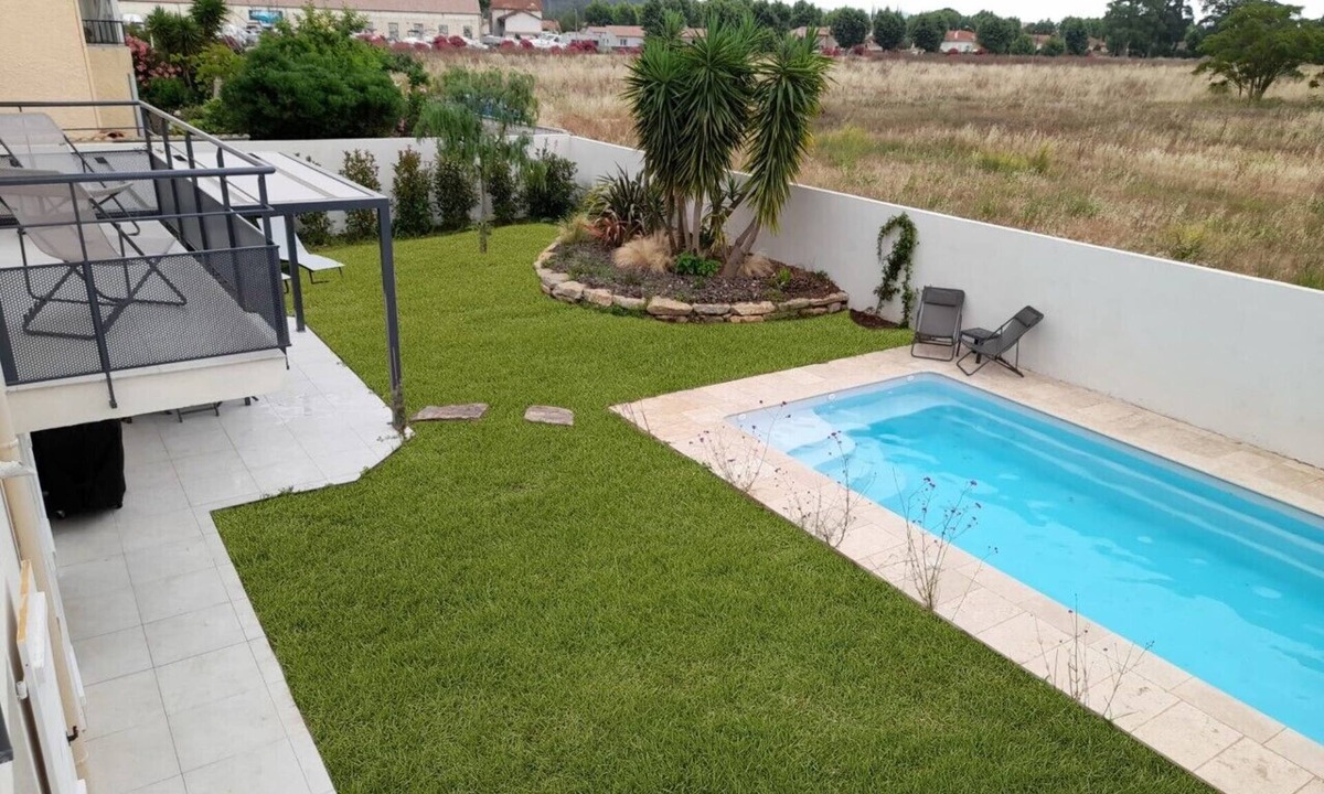 Miramar House | Villa Avec Piscine , Accès Port Plage par Sentier Pédestre