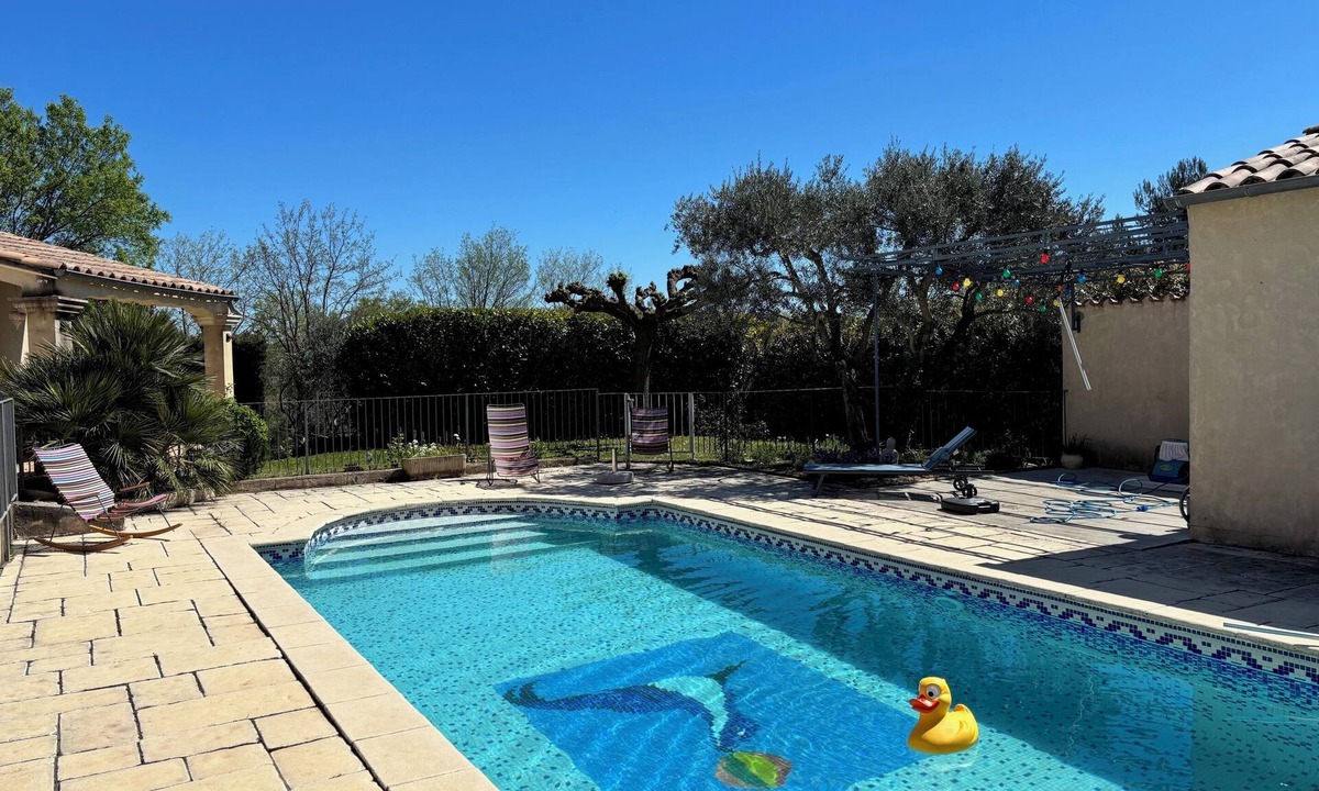 Saint-Nazaire House | Villa Clauzet Provence, private fenced pool, enclosed garden, air conditioning