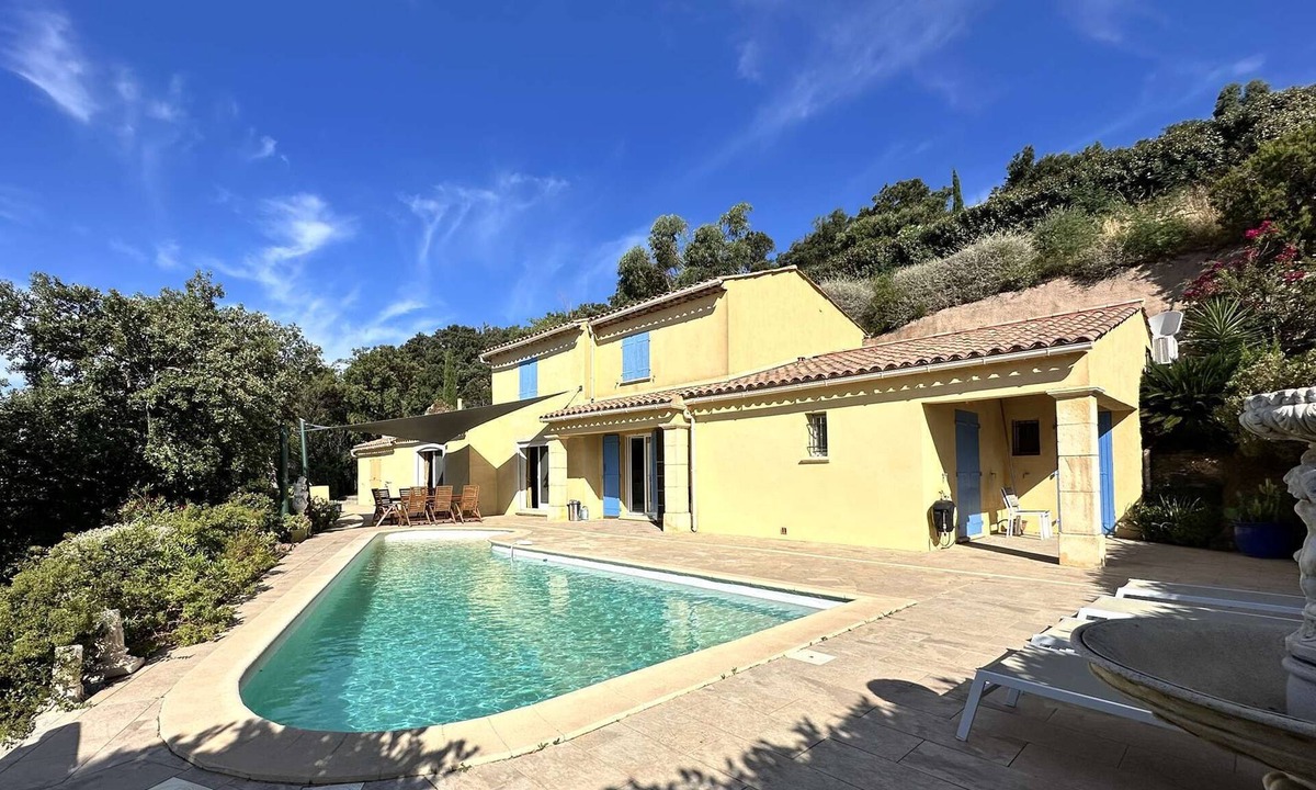 La Londe-les-Maures House | Villa for 8 people with heated pool and sea view