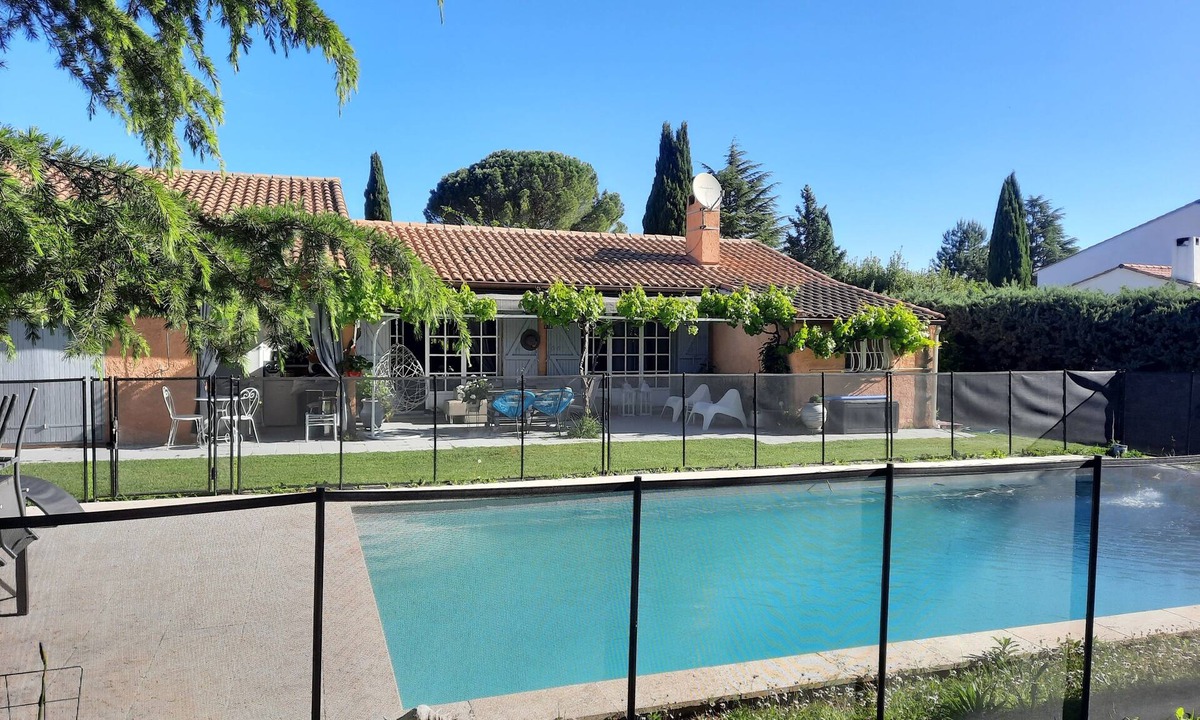 Bouc-Bel-Air House | Villa for rent in Provence