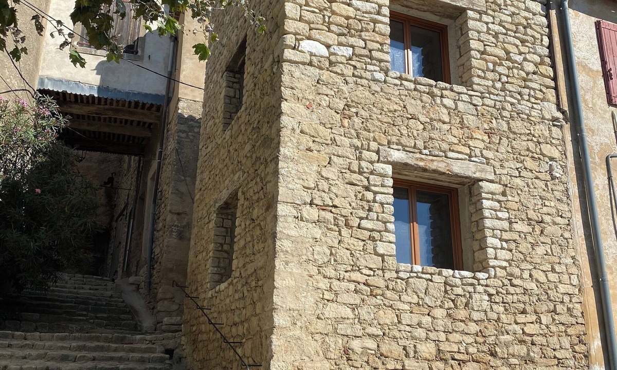 Saint-Martin-de-Castillon Apartment | Village house with terrace and breathtaking views!