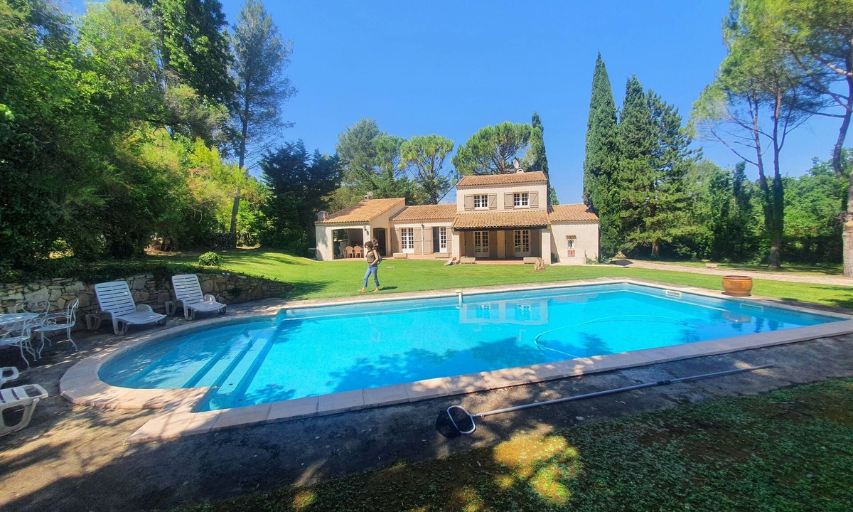 Fuveau Villa | Villa in Provence, large swimming pool, 4000m² garden, quiet location, 25min from the sea.