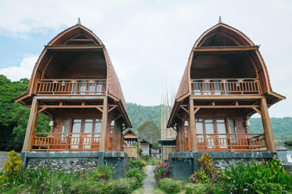 Kedisan Hotel | Villa Kedisan Lake View RedPartner