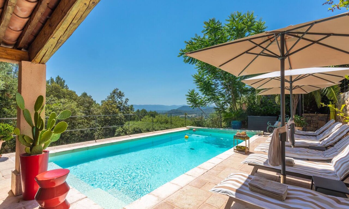 Taradeau Villa | Villa "Les Hauts De Taradeau": Mountain View with Stunning Private Pool