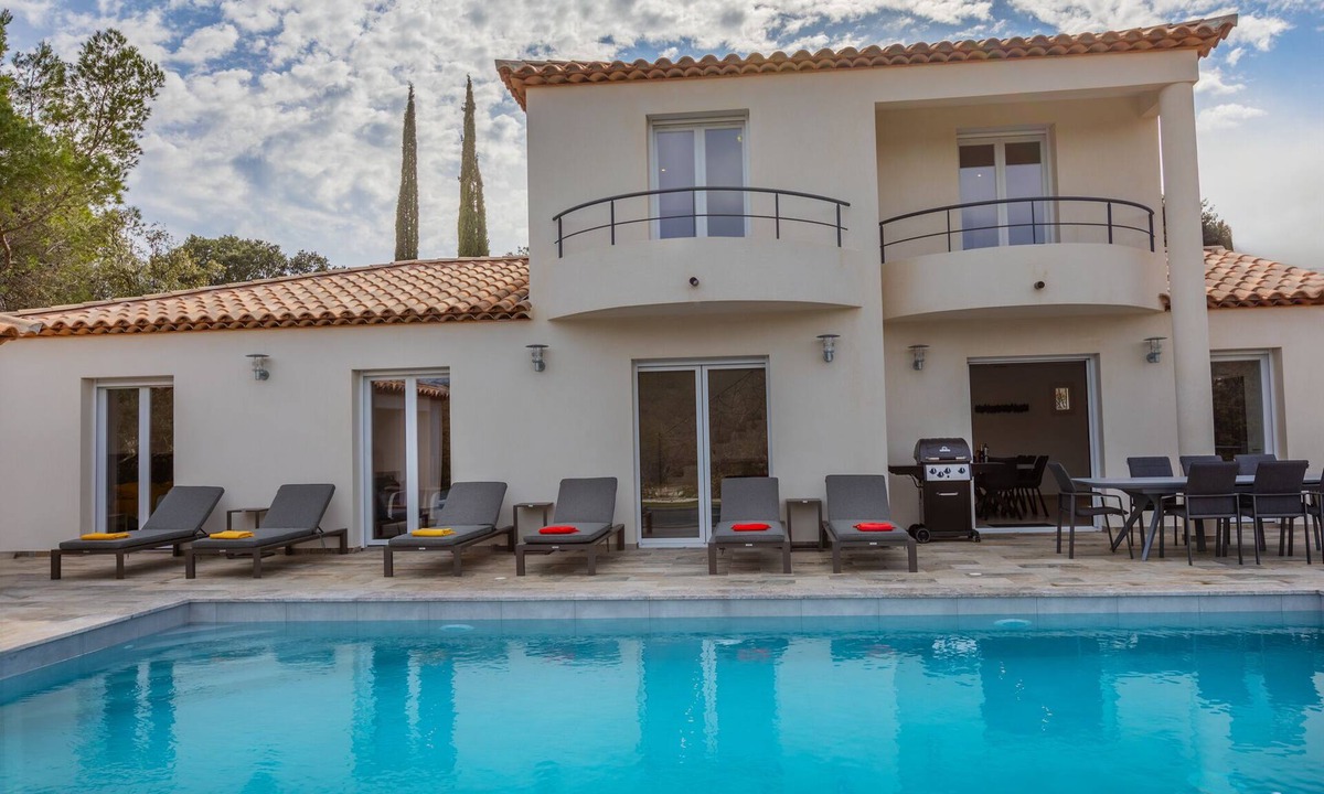 Cotignac Villa | Villa Neuve de Charme à Cotignac 4 Suites Spacieuses Immersion Provençale