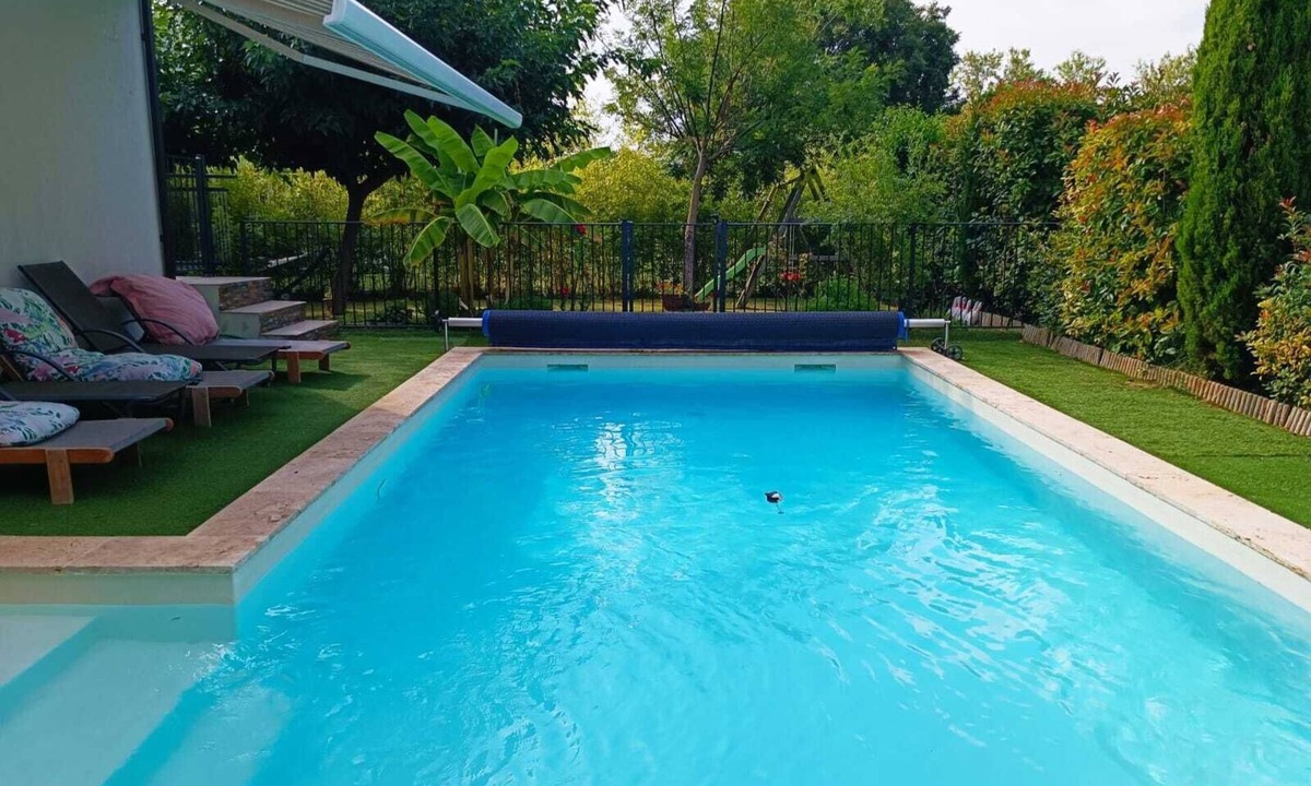 Ledenon Villa | Villa of happiness near Pont du Gard