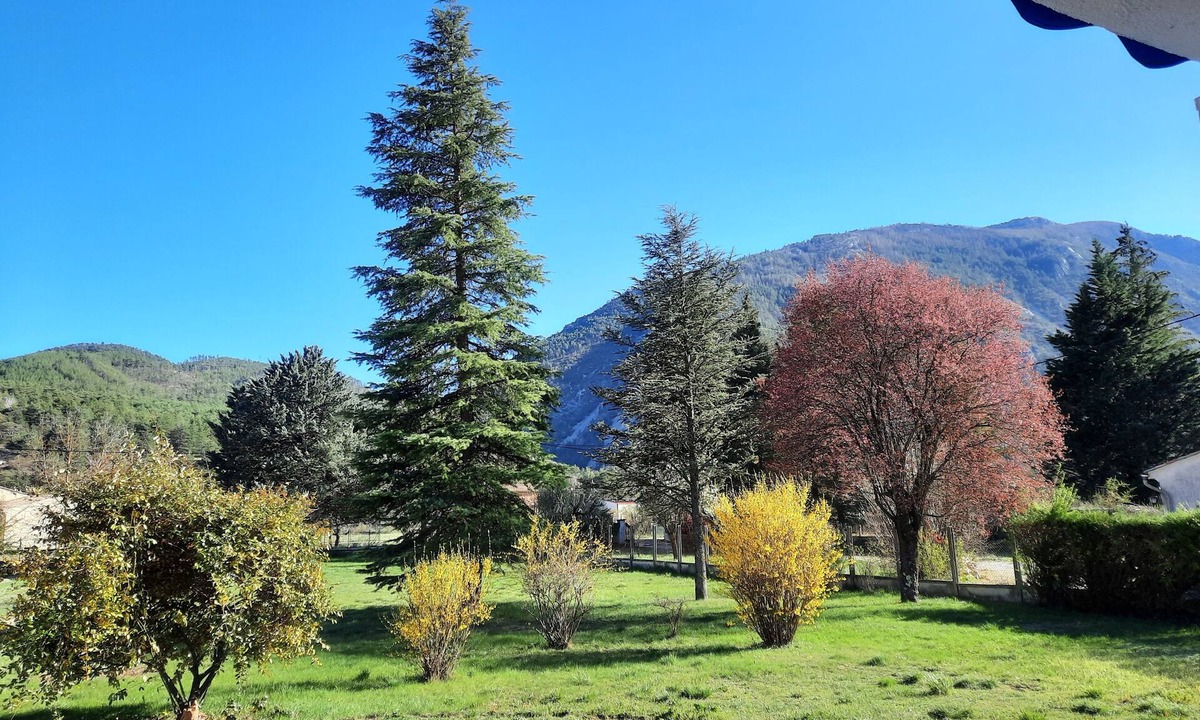 Castellane House | Villa Verdon Castellane Très Agréable Villa Spacieuse, Grand Jardin Arboré