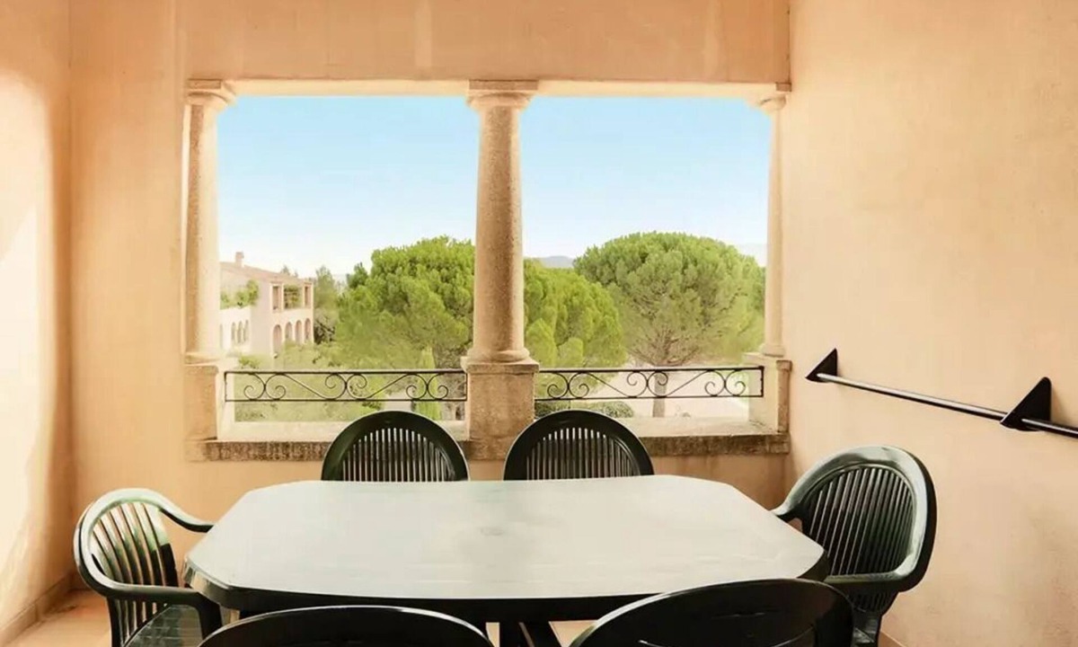 Pont Royal Apartment | Village Pont Royal in Provence - maeva Home - 2 Room Apartment 7 People Selection