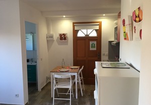 1 min from the beach, air-conditioned studio, private terrace, parking and free wifi
