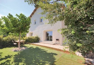 2 bedroom accommodation in Le Sambuc