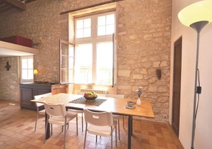 2 bedroom accommodation in Viens