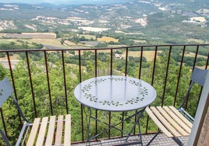 2 bedroom accommodation in Viens
