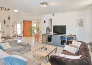 3 bedroom accommodation in Rochefort