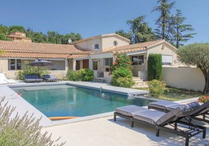 3 bedroom accommodation in Rochefort