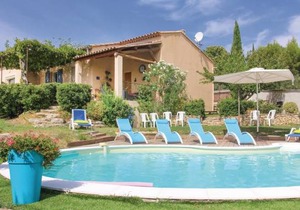 4 bedroom accommodation in Goult