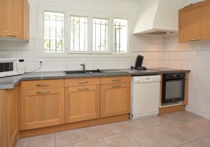 4 bedroom accommodation in Le Sambuc