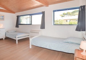 4 bedroom accommodation in Pujaut