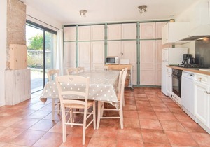 4 bedroom gorgeous home in Pujaut