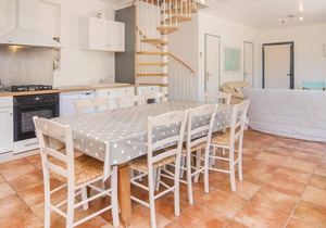4 bedroom gorgeous home in Pujaut