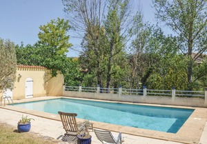 5 bedroom accommodation in Meyreuil